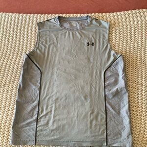 Men’s Under Armour XL gray tank